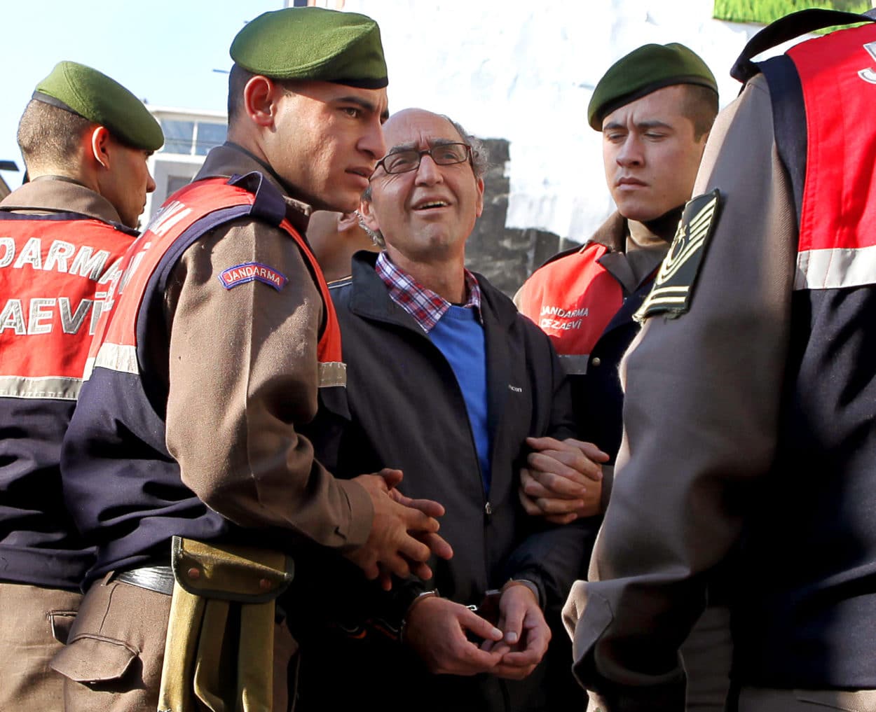 Vorwurf an Akhanli: Raubmord auf eine Geld-Wechselstube