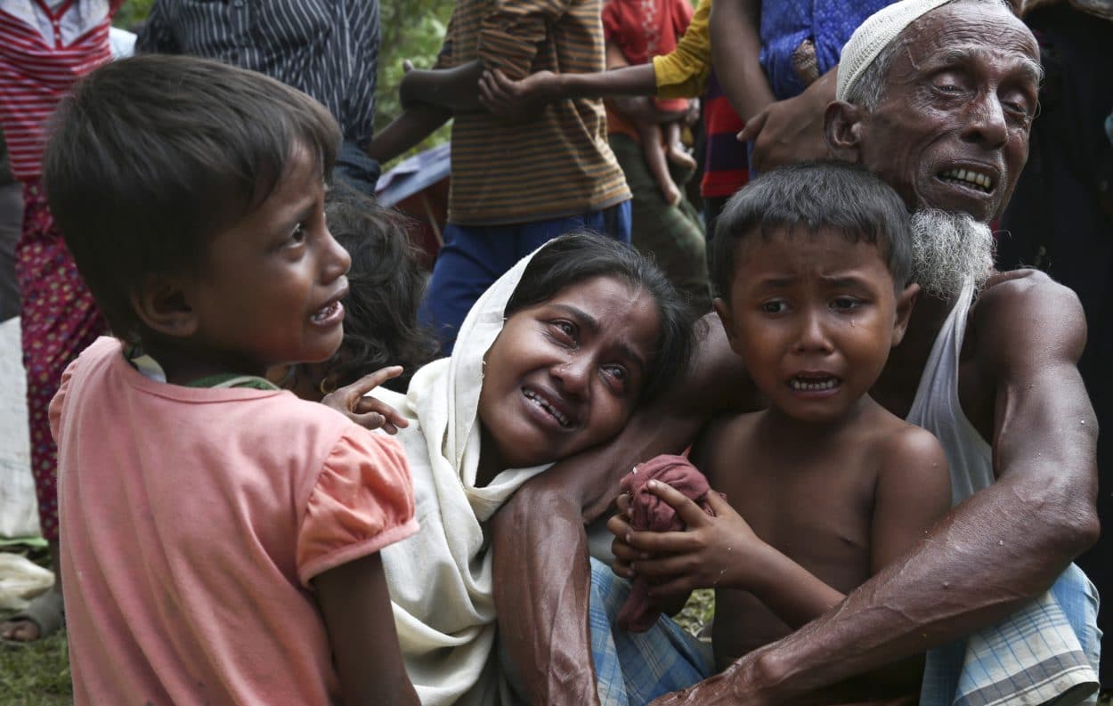 Myanmar: Zehntausende muslimische Rohingya auf der Flucht