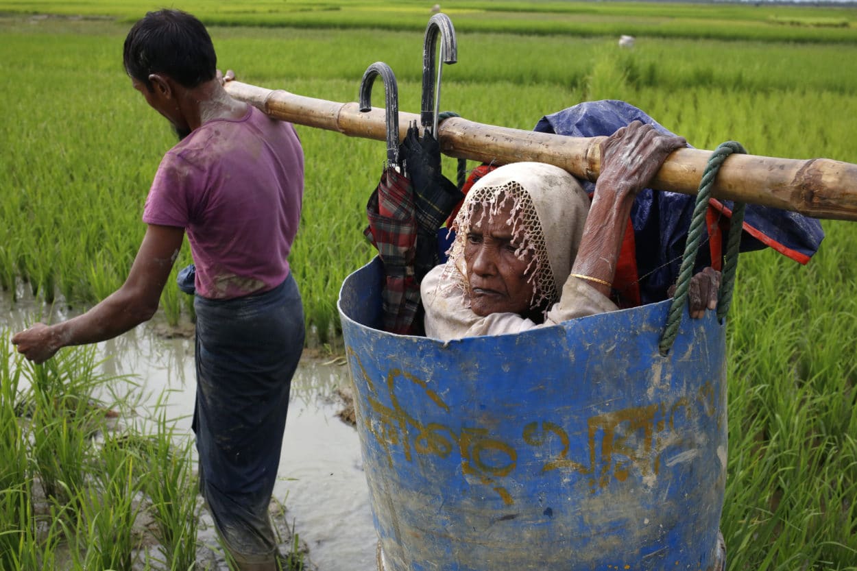 Ethnische Säuberung in Myanmar: UN fliegen Hilfsgüter ein