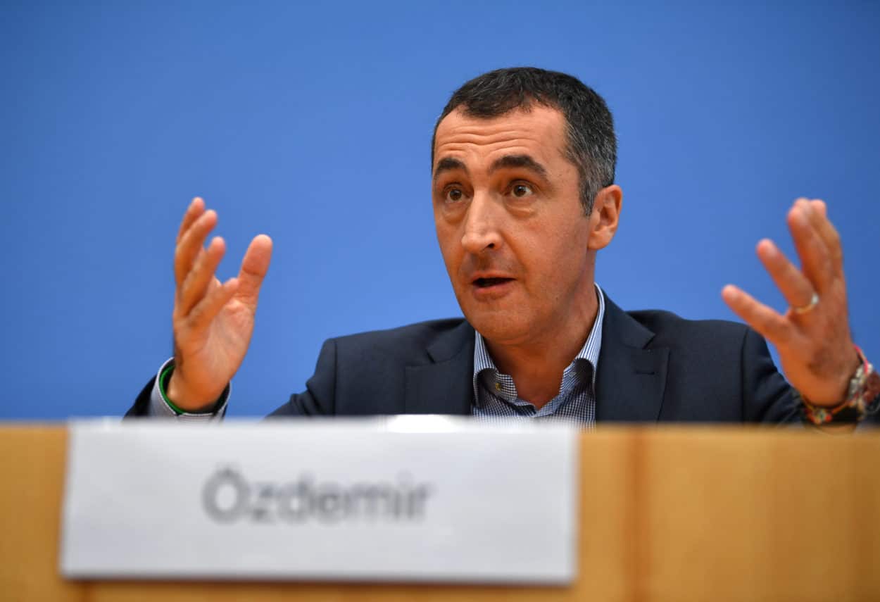 Im selben Hotel mit türkischer Delegation: Cem Özdemir erhält Polizeitschutz