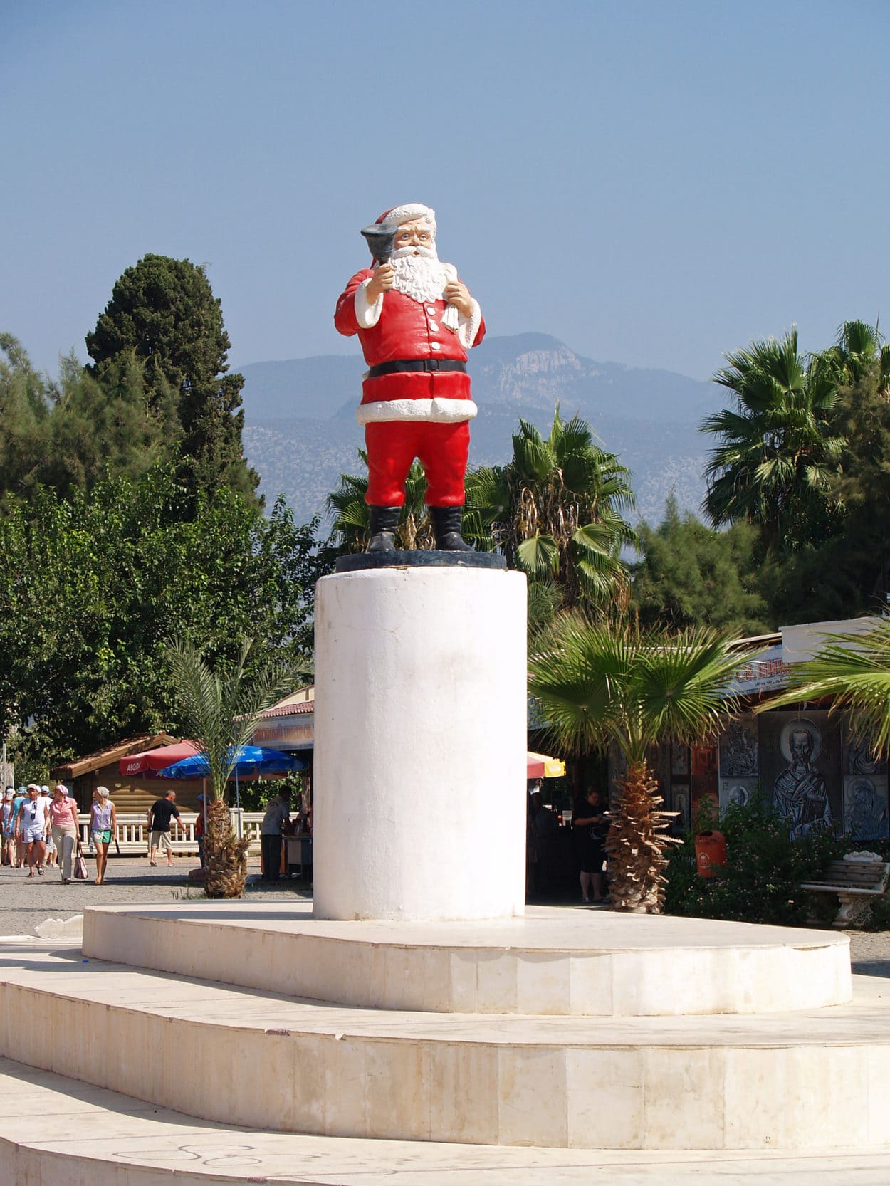 Türkische Archäologen: „Wir haben Nikolaus-Grab in Antalya entdeckt“