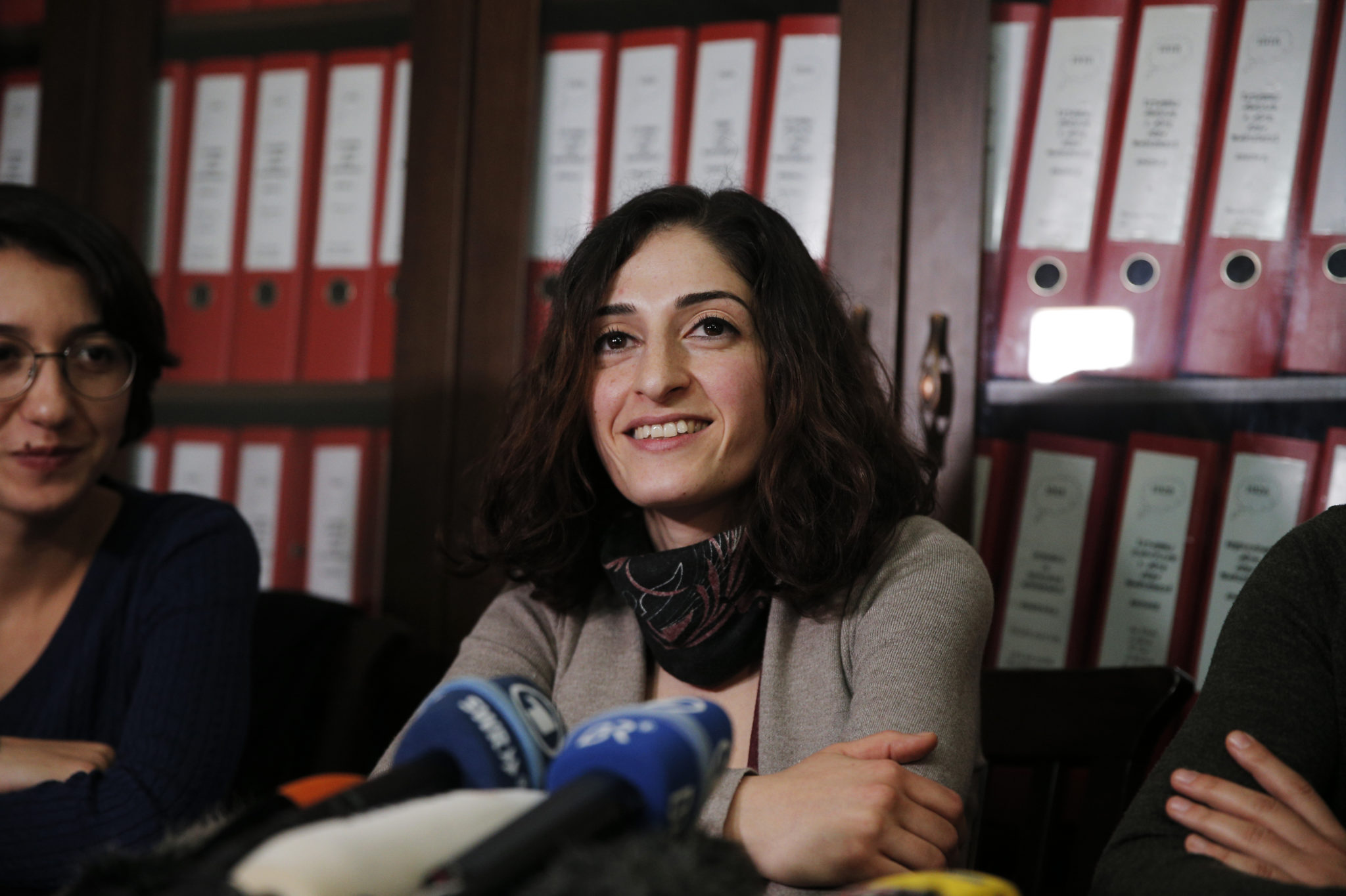 Weiter Ausreisesperre für Mesale Tolu: „Ich will, dass mein Kind auf Kindergarten in Deutschland geht“