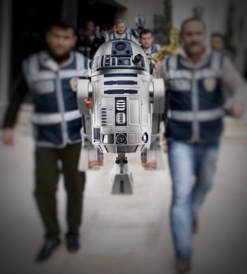 Kommunikationsproblem zwischen Roboter und türkischem Minister