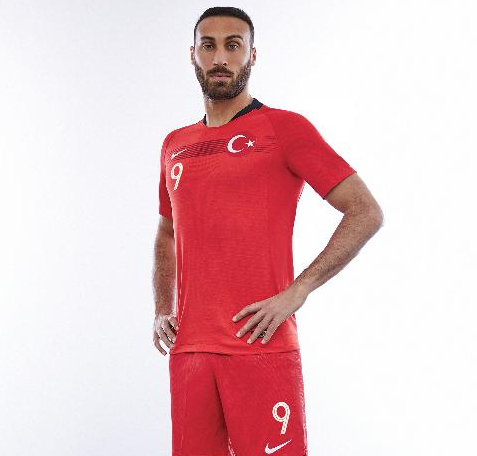 Vorgestellt: Die neuen Trikots der Türkischen Nationalmannschaft