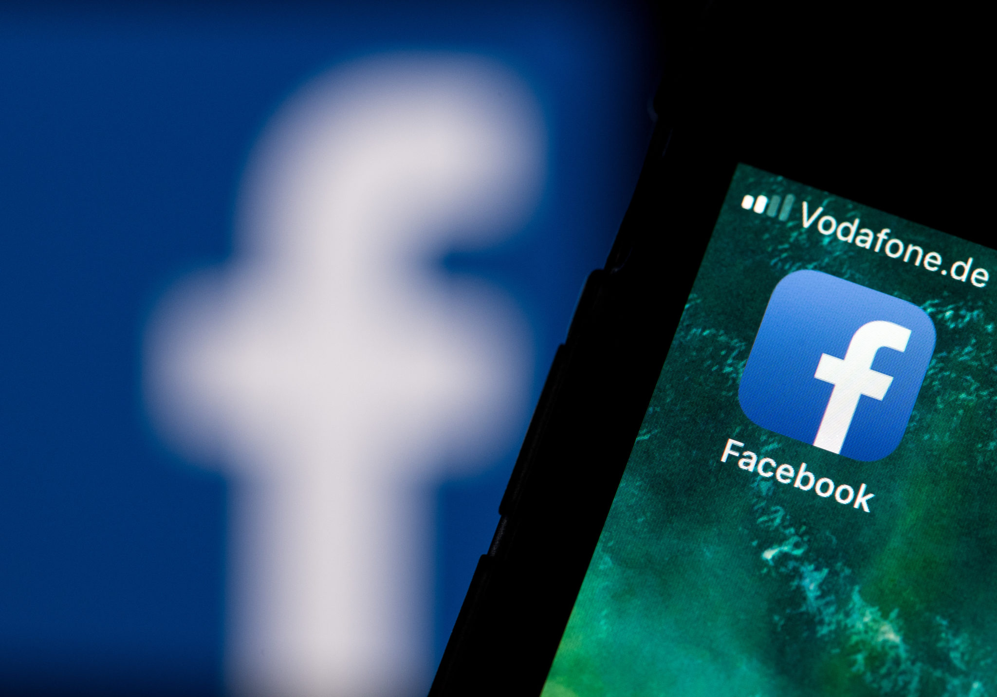 Facebook und Twitter machen nach Kritik Werbung transparenter