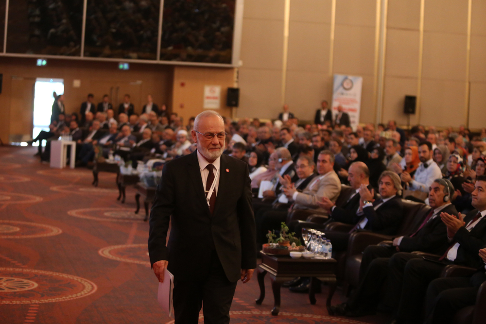 SADAT, ASSAM und der Wunsch nach einem neuen Weltreich