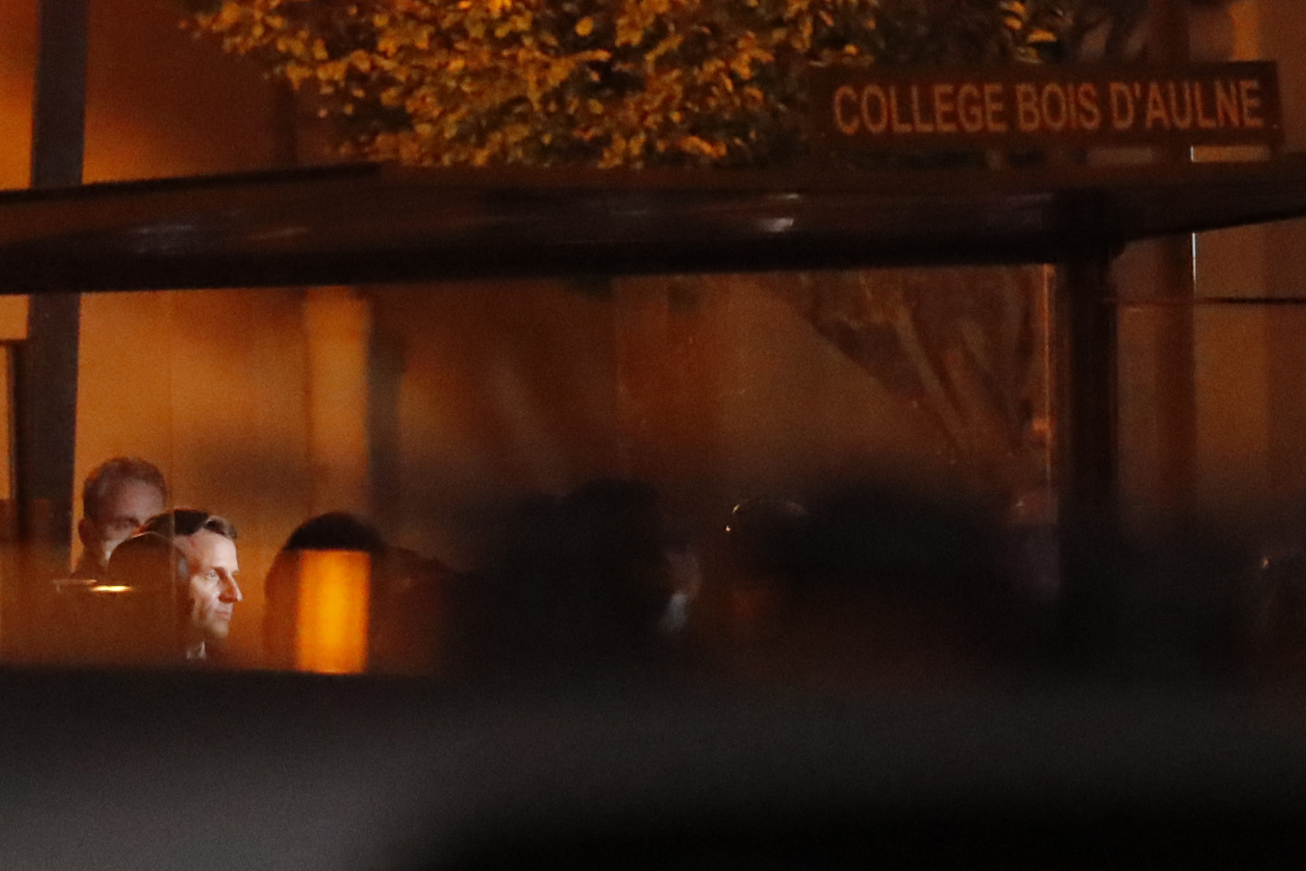 Terror erschüttert Frankreich: Lehrer auf offener Straße enthauptet