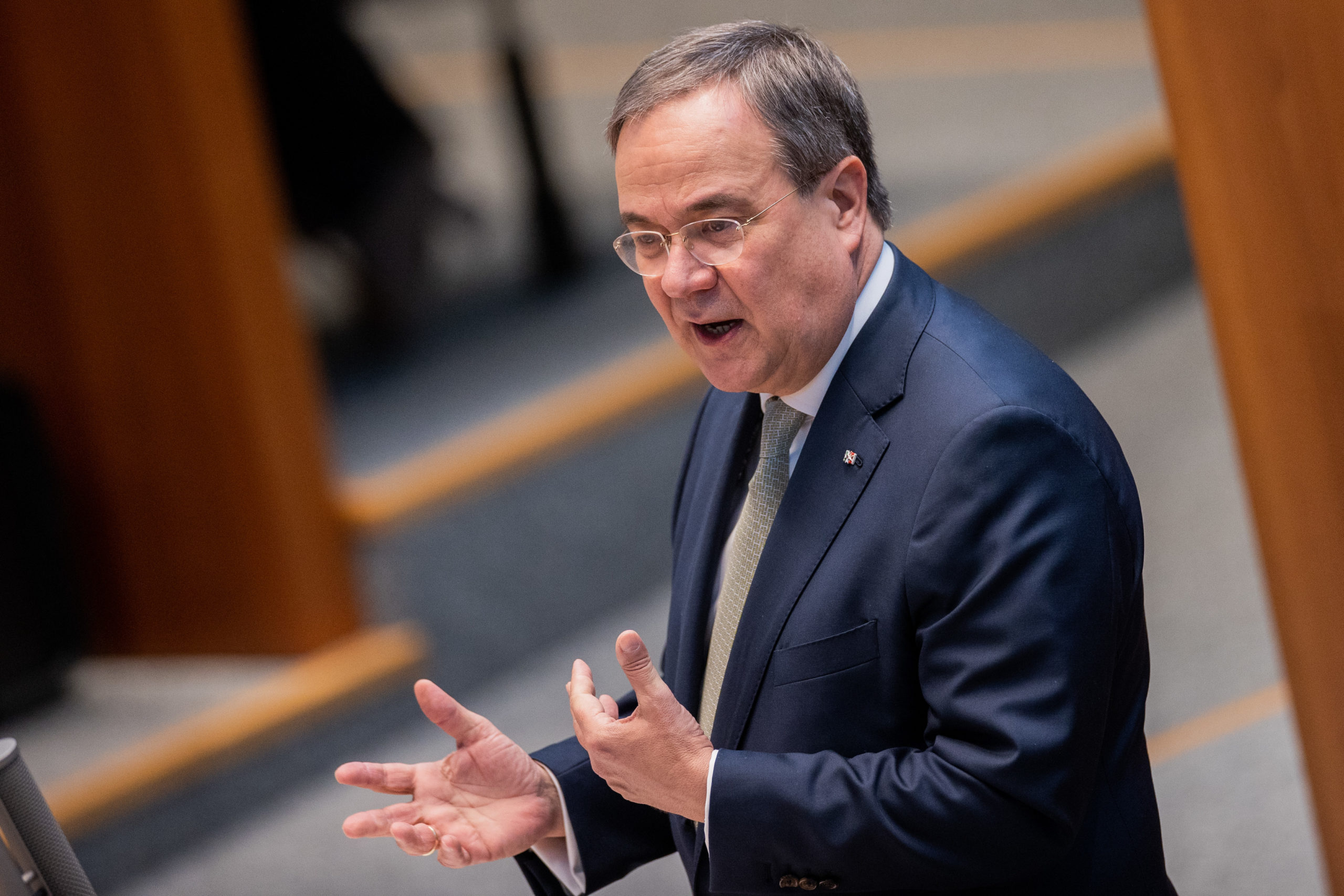 Im Landtag: Laschet lobt Wissenschaftler mit türkischen Wurzeln in höchsten Tönen