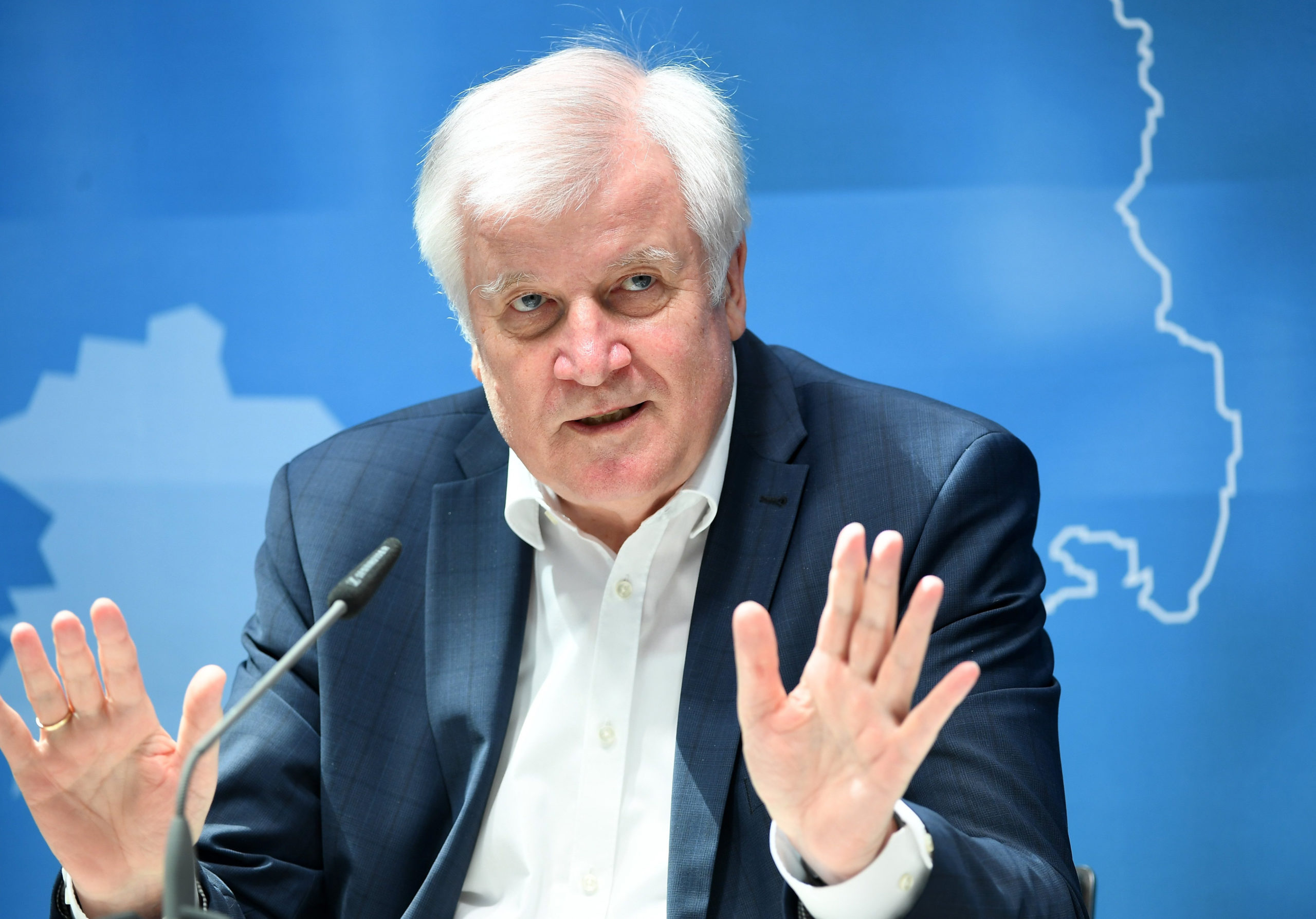 Seehofer will Abschiebung syrischer Gefährder und Straftäter prüfen