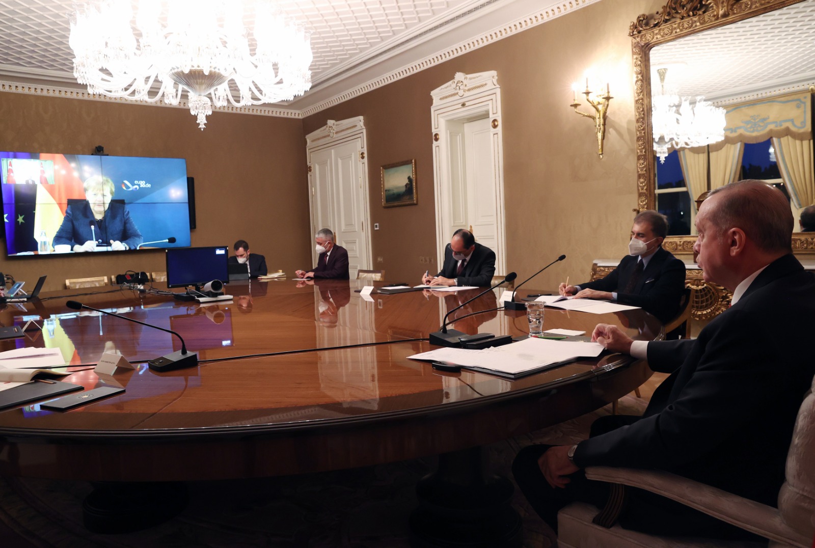 Erdoğan bedankt sich bei Merkel und will „neue Seite“ aufschlagen