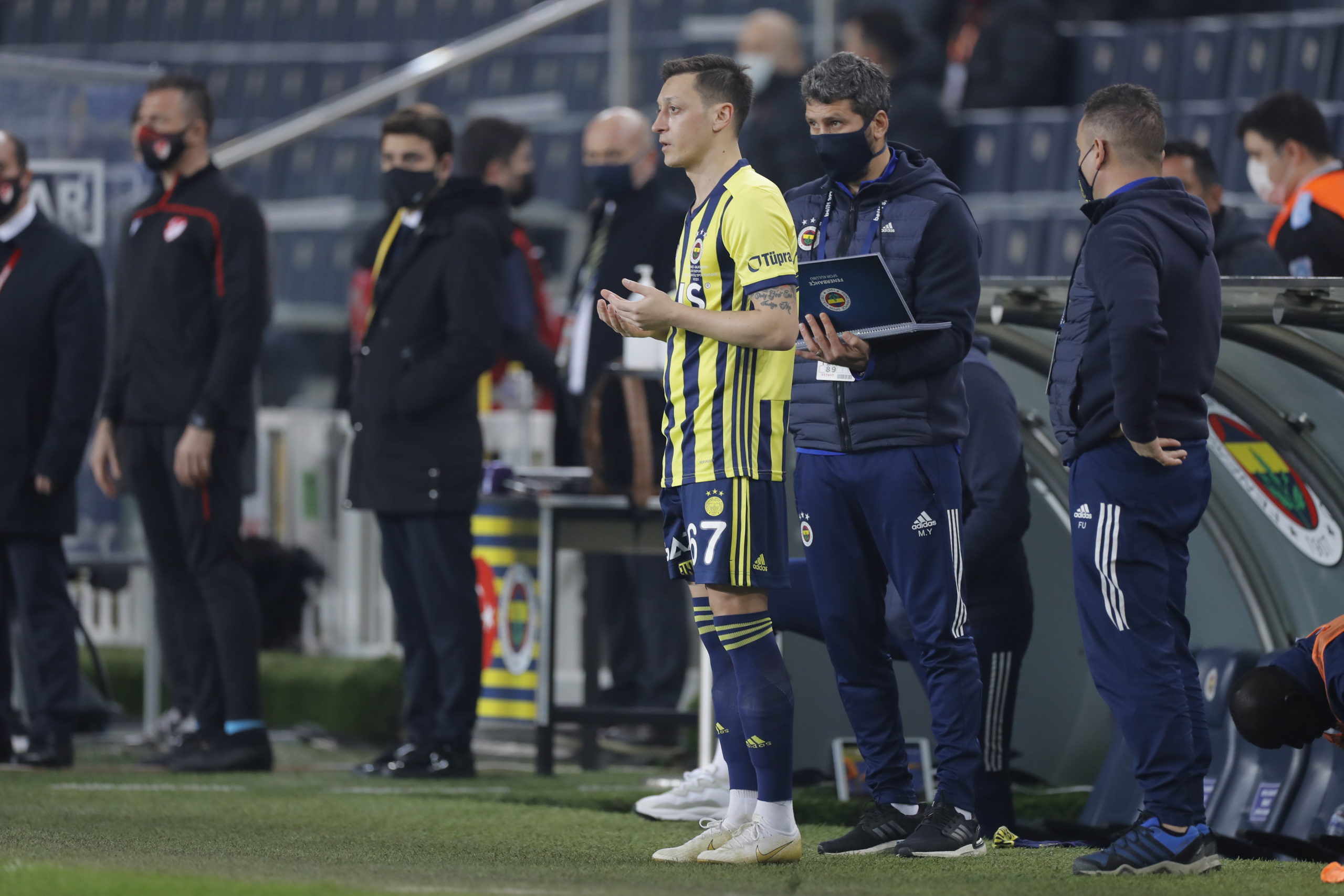 Große Hoffnung, größere Enttäuschung: Özil verlässt wohl Fenerbahçe