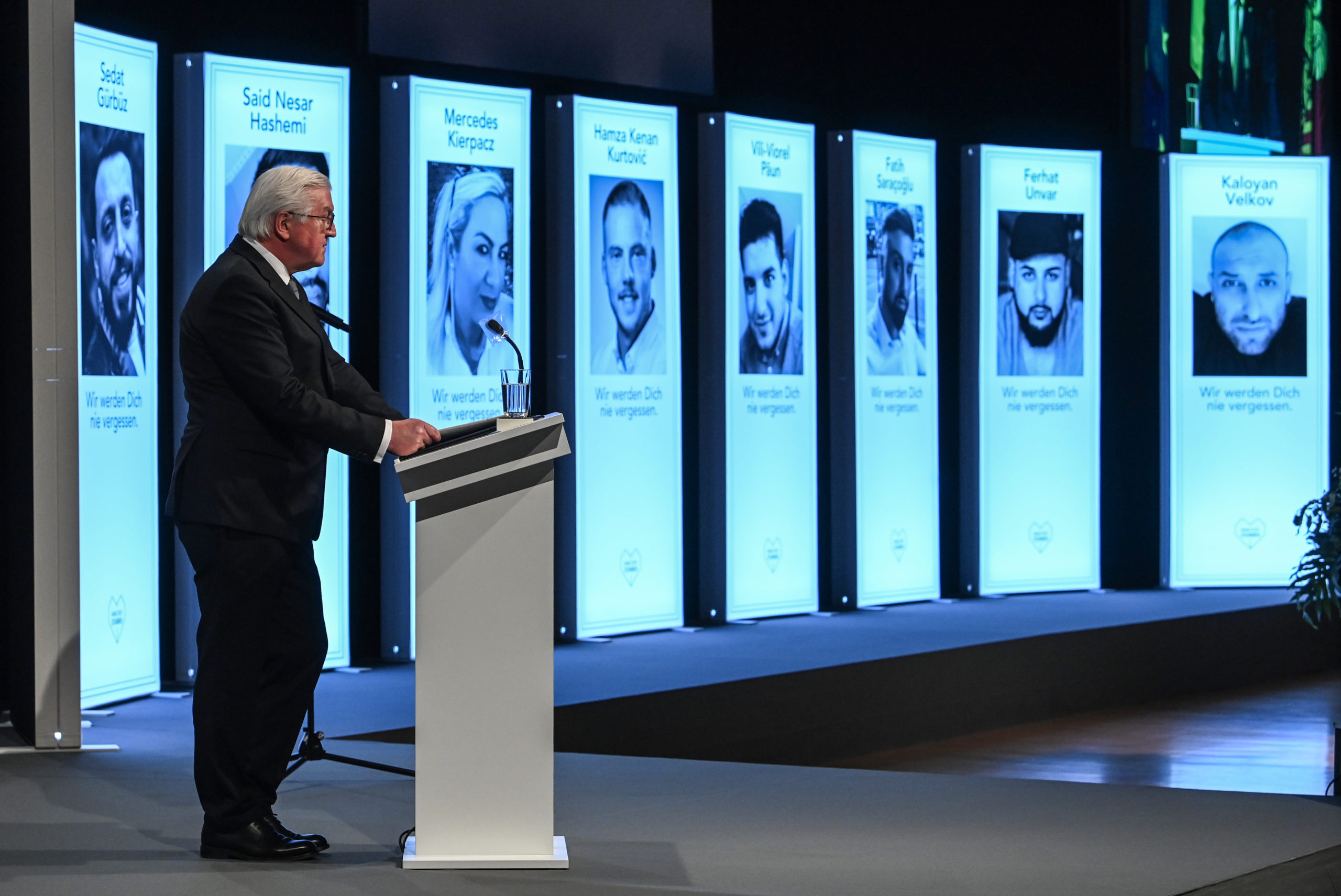 Hanau: Steinmeier entschuldigt sich bei den Angehörigen – „Staat in der Bringschuld“