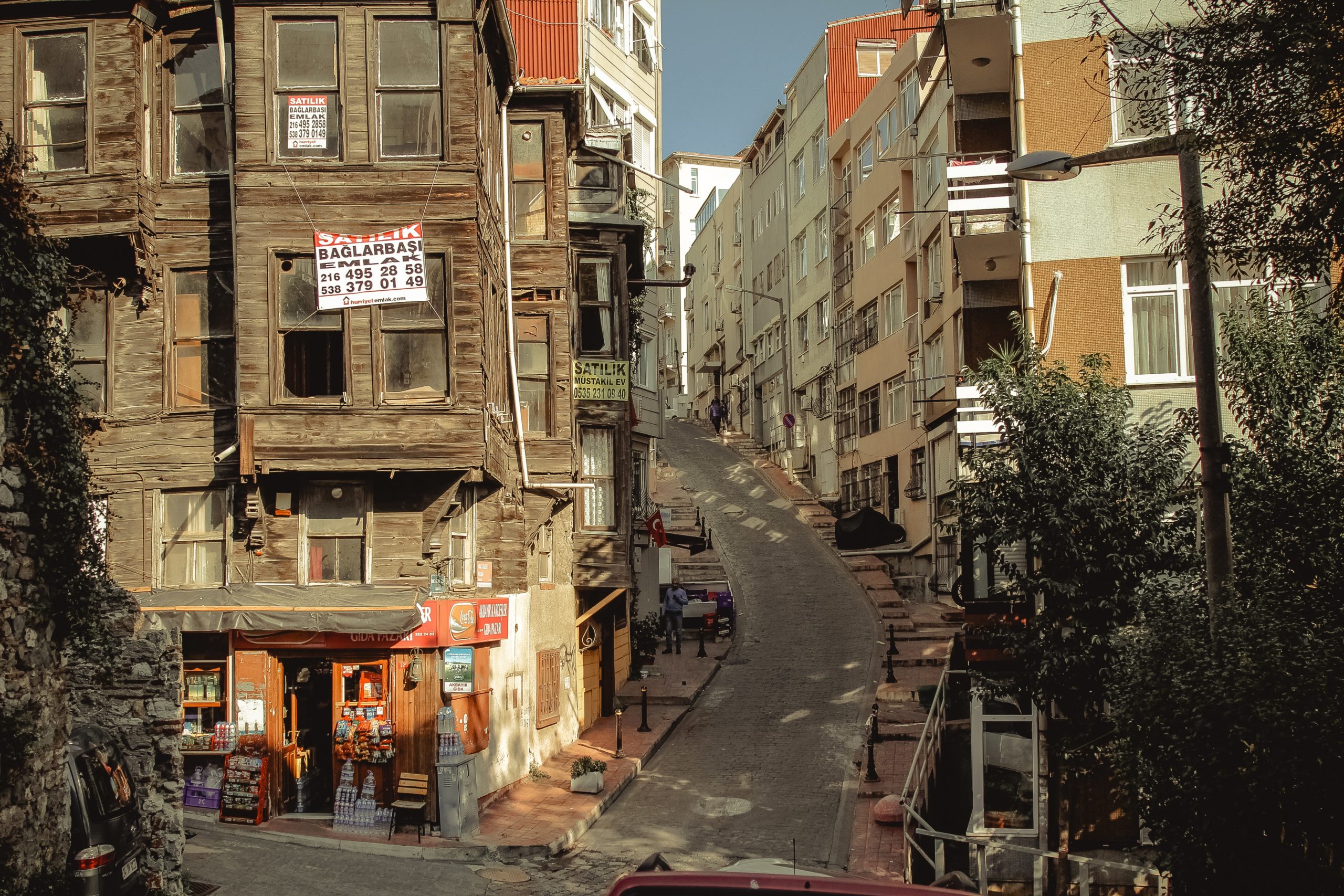 Bürger zweiter Klasse? Strenger Lockdown gefährdet Existenzen in der Türkei