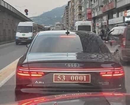 „Solange Staatsbeamte in der Provinz einen Audi A8 fahren, werde ich nicht spenden“