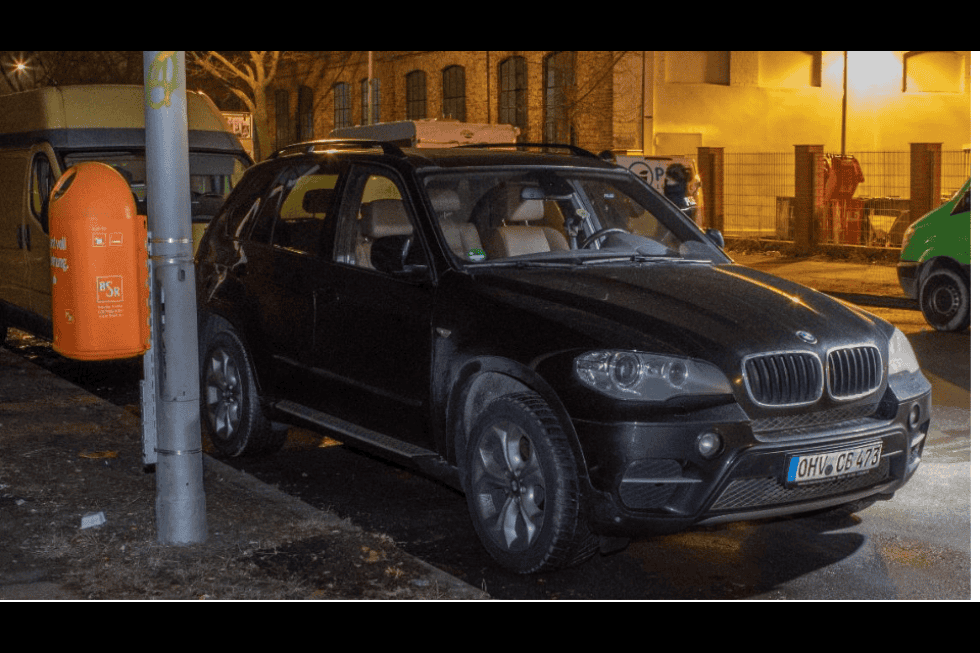 Deutschtürke im Auto erschossen: Polizei bittet um Mithilfe