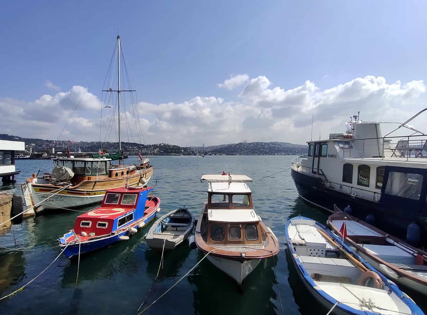 Ungezügelt durch den Bosporus: Seemine nahe Istanbul entschärft