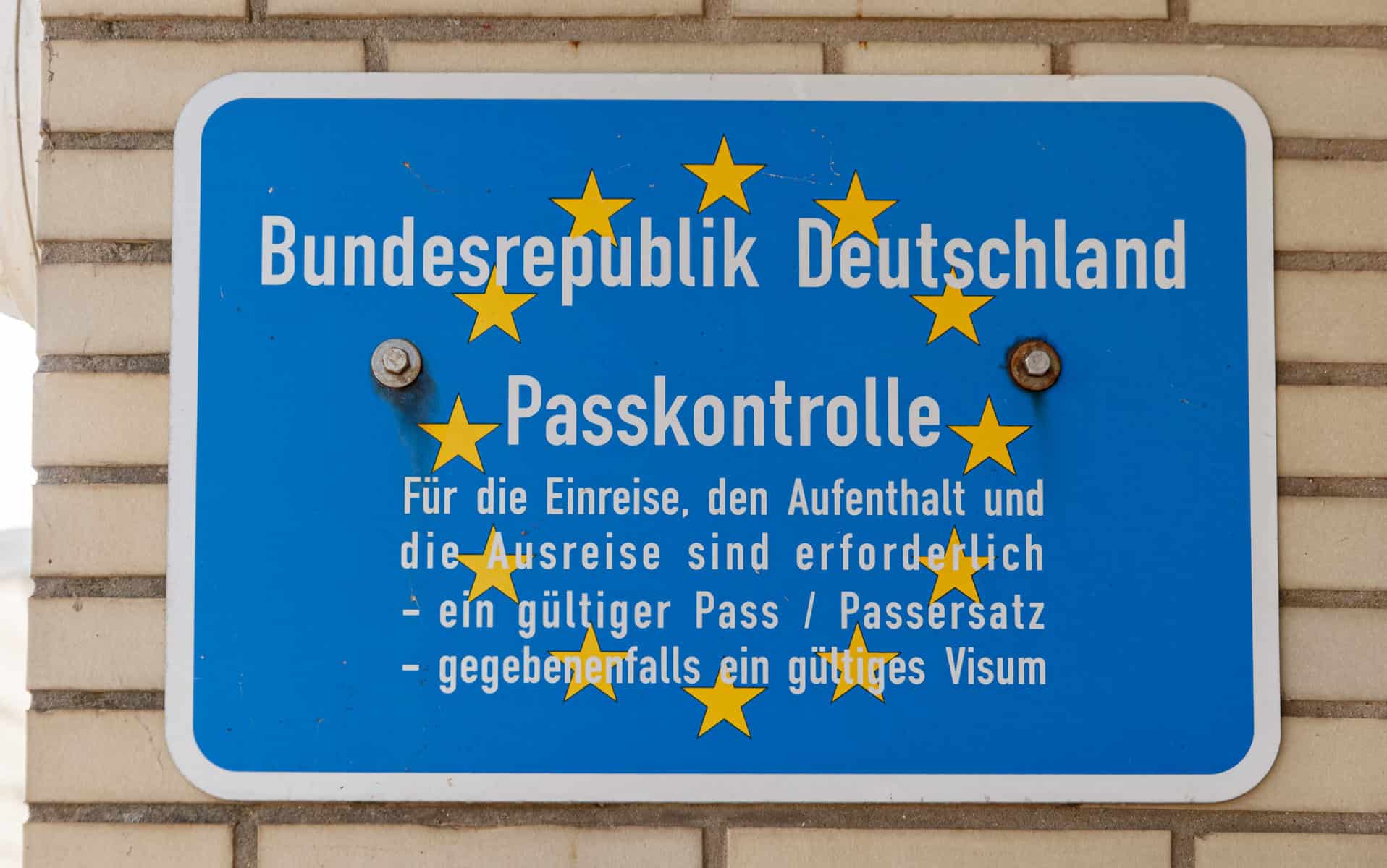 Visa für Ehegatten: Sprachtest bleibt eine fast unüberwindbare Hürde