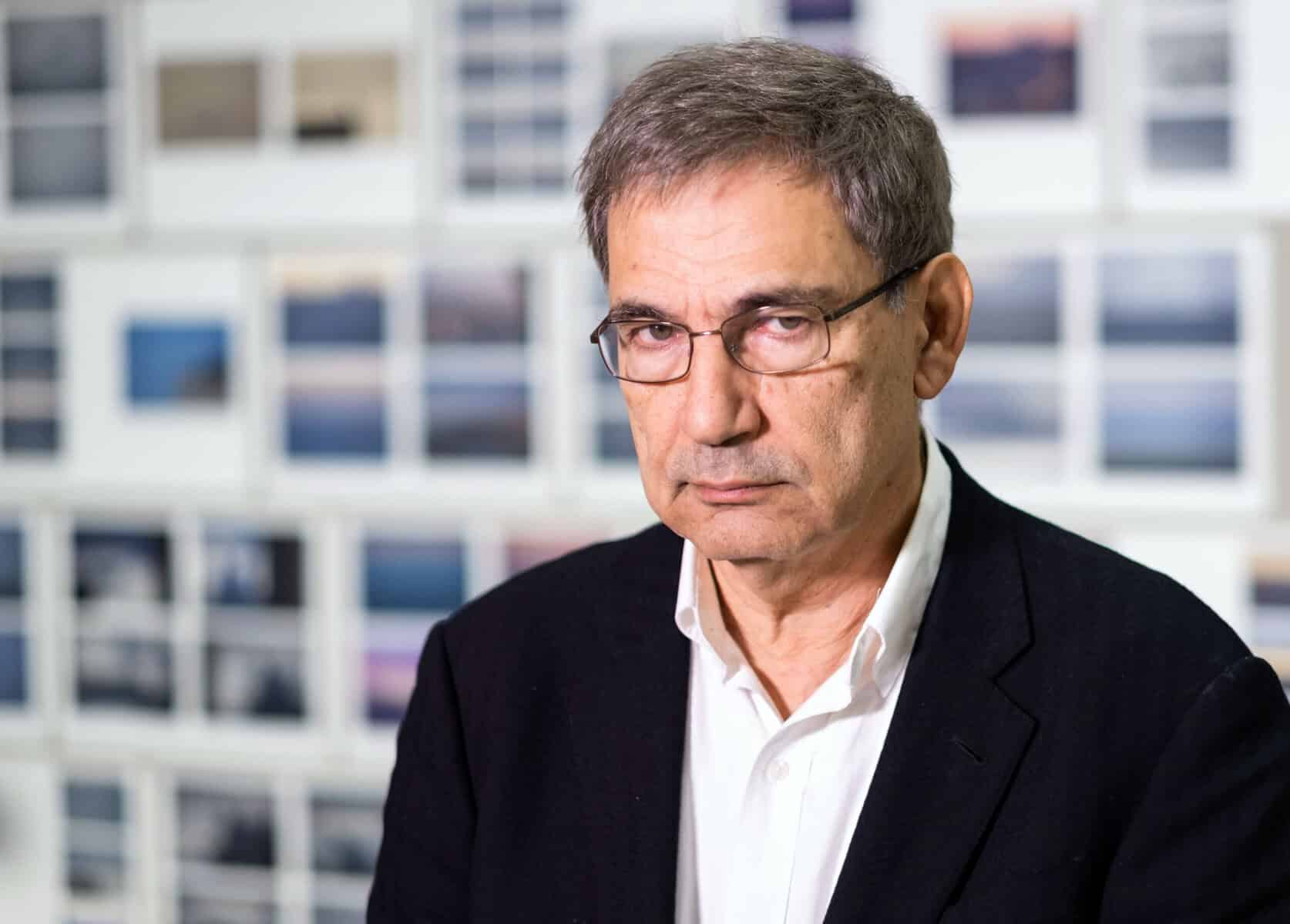 Türkische Richter kennen ihn schon: Bewundert oder beleidigt Orhan Pamuk Atatürk in seinem Roman?