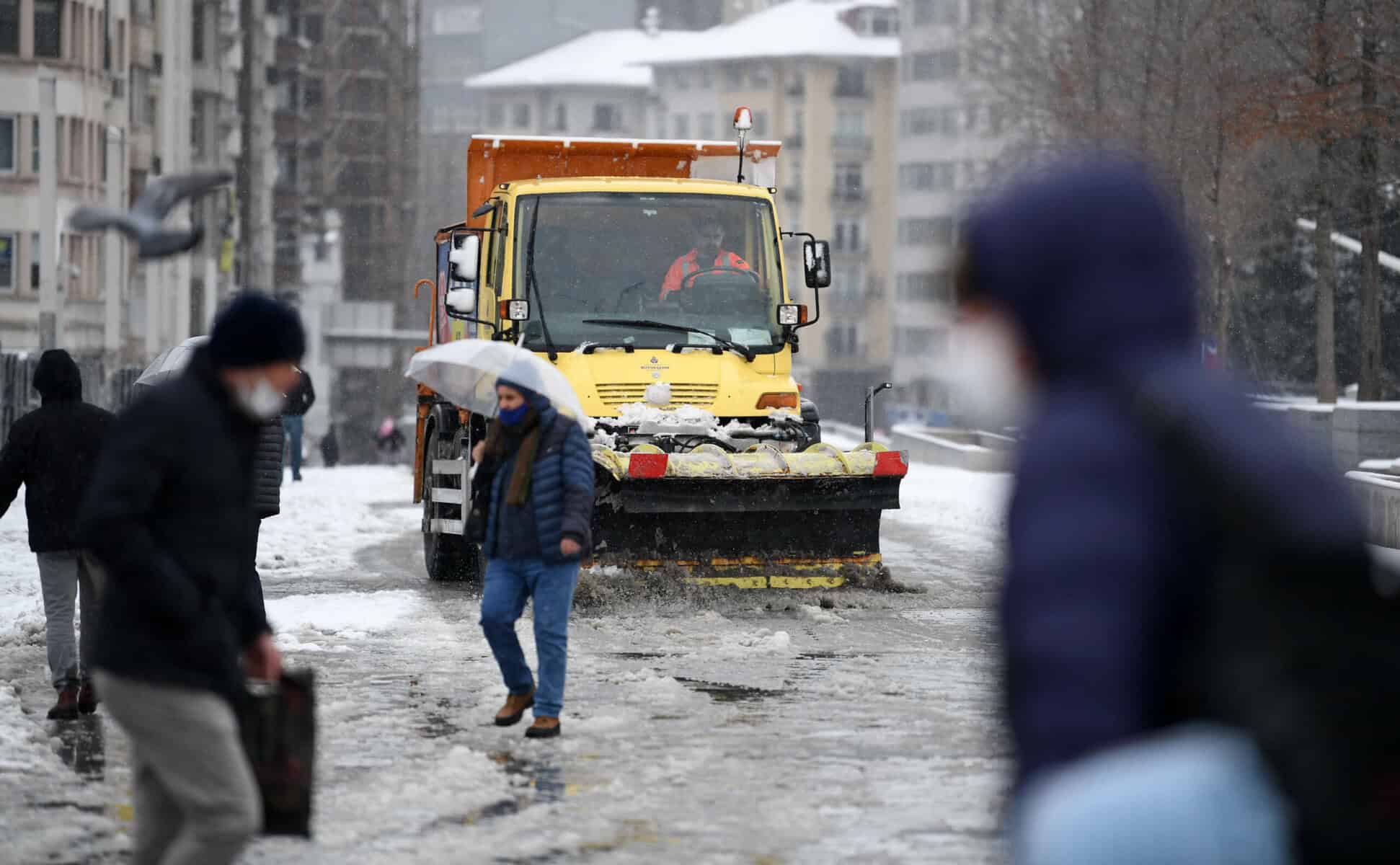Schnee in Istanbul – verlängertes Wochenende für Schüler