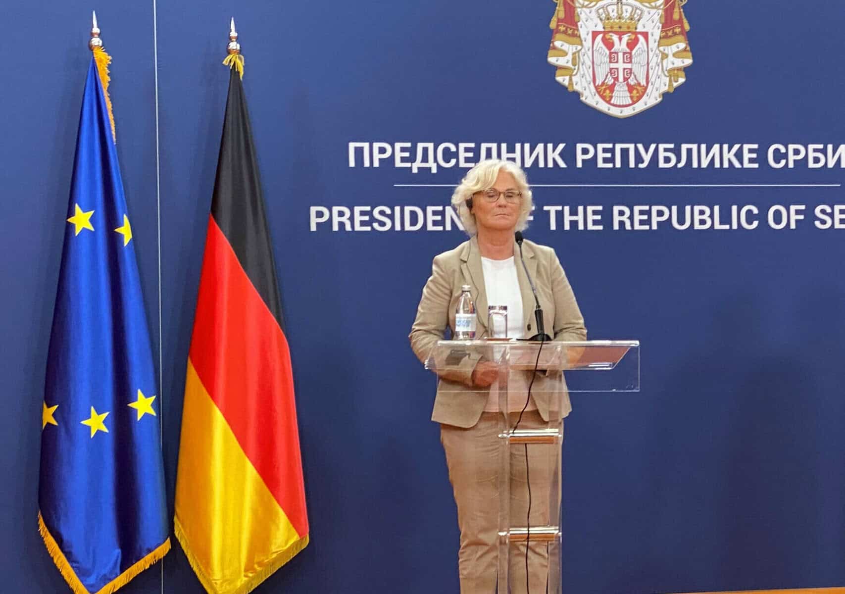 Lambrecht erwartet türkische Zustimmung zu Nato-Erweiterung