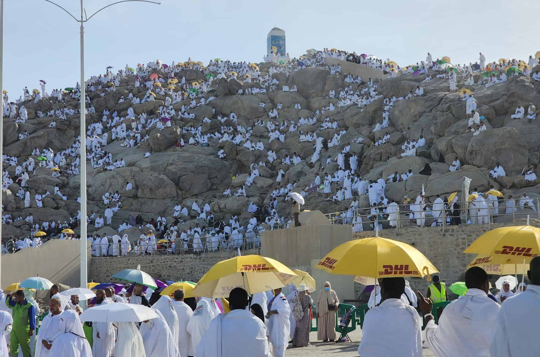 Nach Corona-Pause: Eine Million Gläubige beten auf dem Berg Arafat