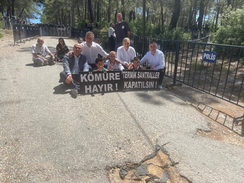 Verfolgungsjagd live auf Kamera: Akbelen-Wald nun auch im Fokus der Opposition