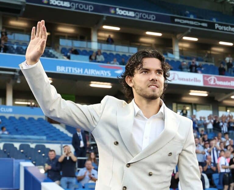 Vom Bosporus in die Premier League: Kadıoğlu wird zum teuersten türkischen Export