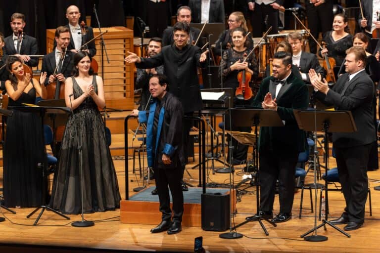 Musikalischer Brückenbauer: Fazıl Say feiert Premiere mit „Mozart und Mevlana“