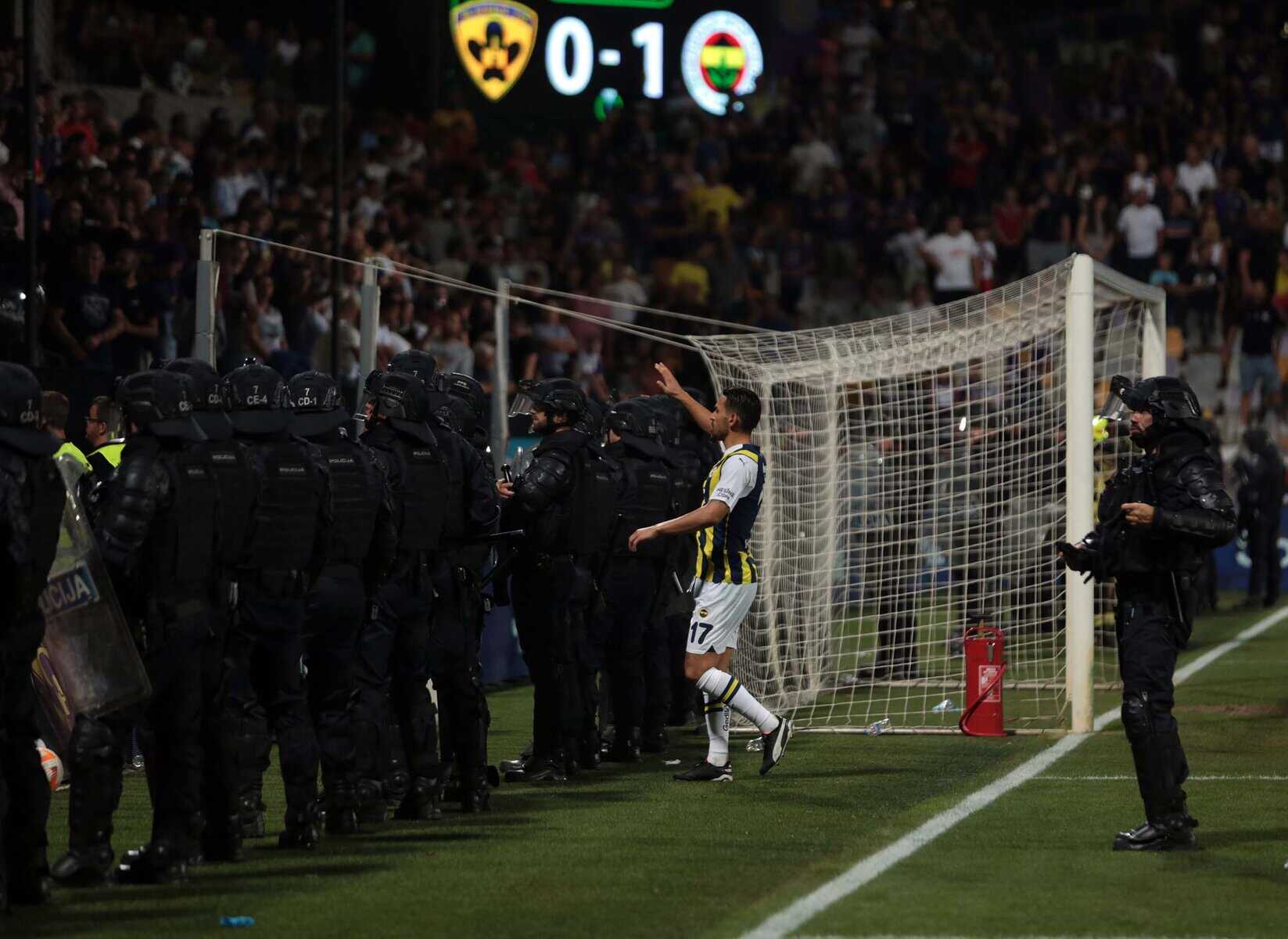 Türkische Teams lösen Ticket für Play-offs – Ausschreitungen überschatten Fener-Spiel