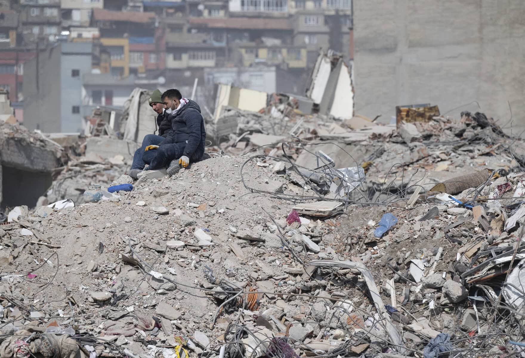 Nicht nur Asbest: Welche Gefahren jetzt in den Schuttbergen lauern