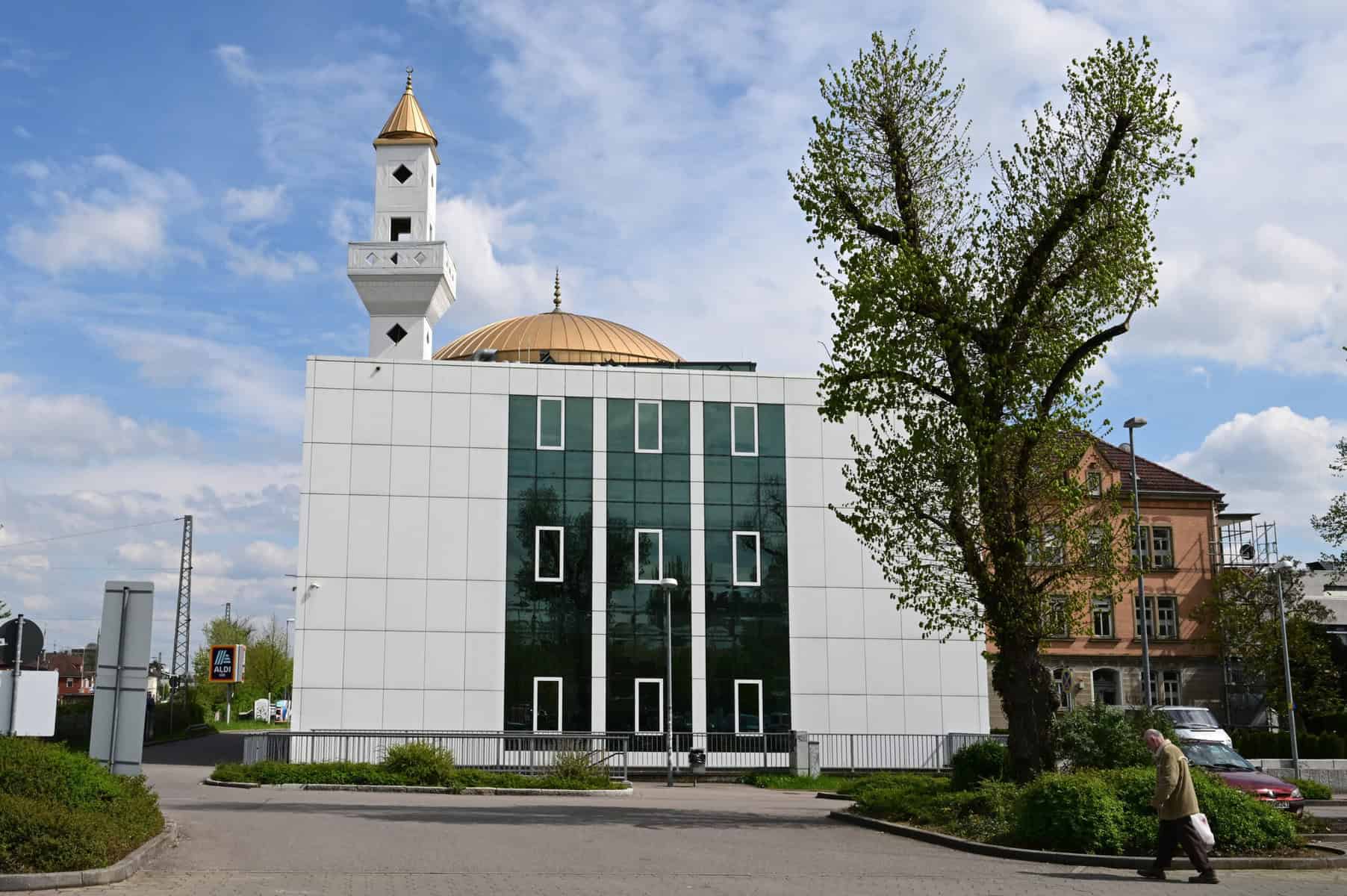 Nach langem Streit: Esslinger Moschee feiert Eröffnung