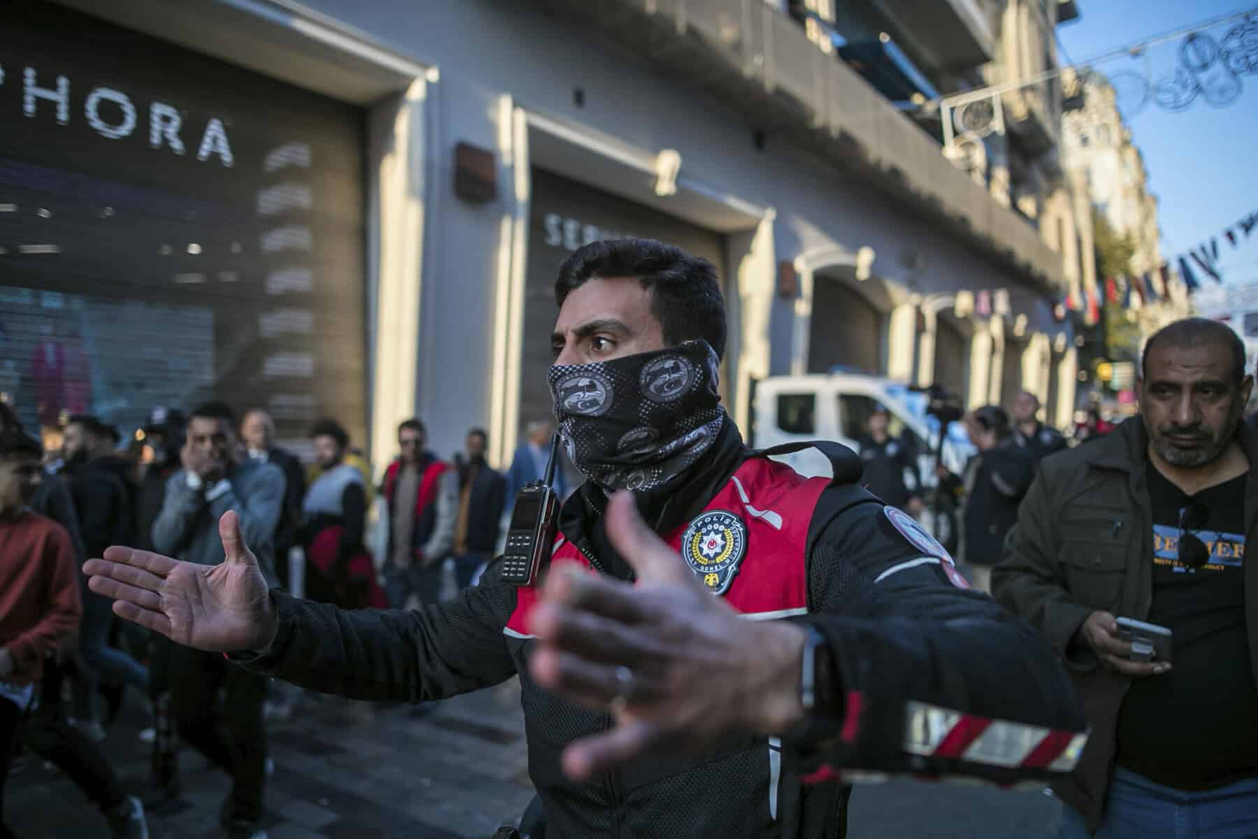 Anschlag in Istanbul: Mehrere Tote und Verletzte, Nachrichtensperre verhängt