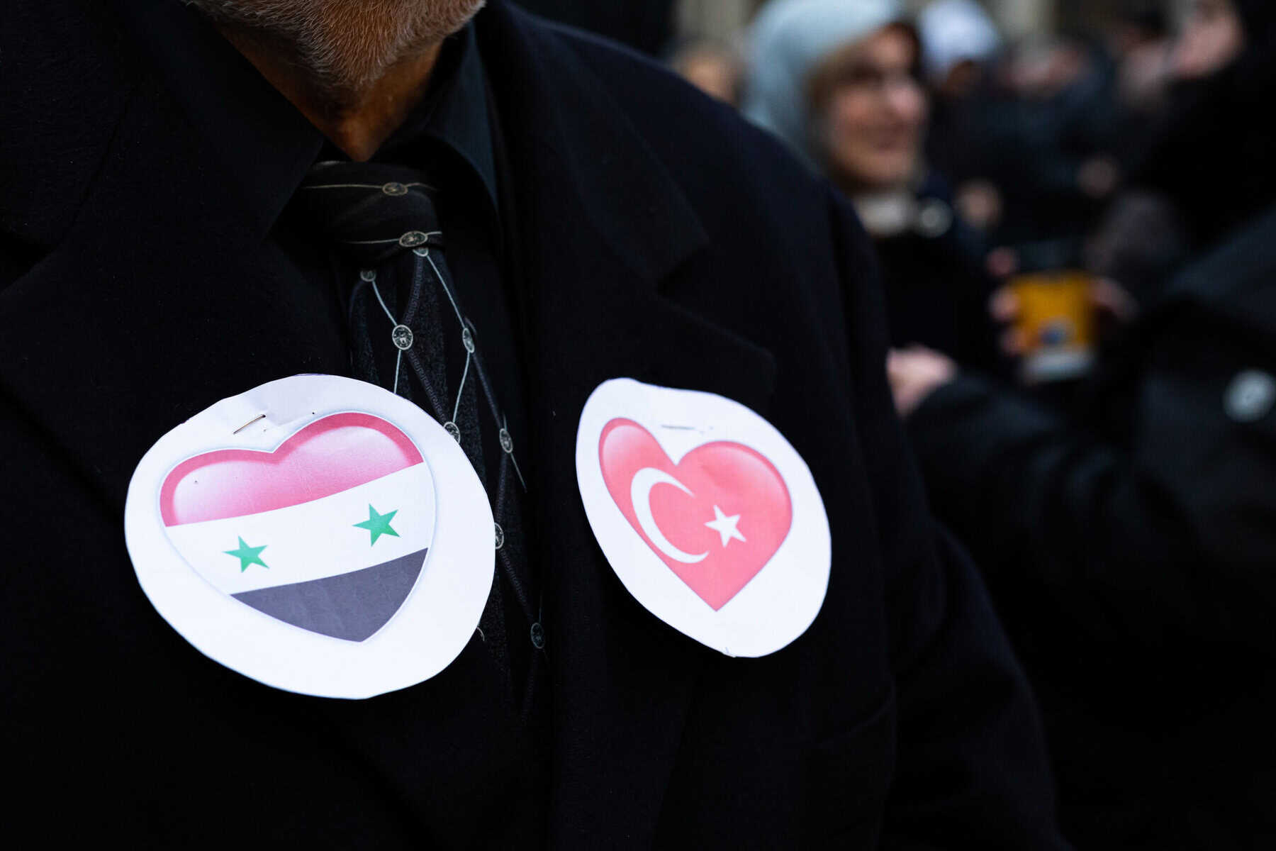 Deutschland stellt tausende Visa für Erdbebenopfer aus der Türkei und Syrien aus