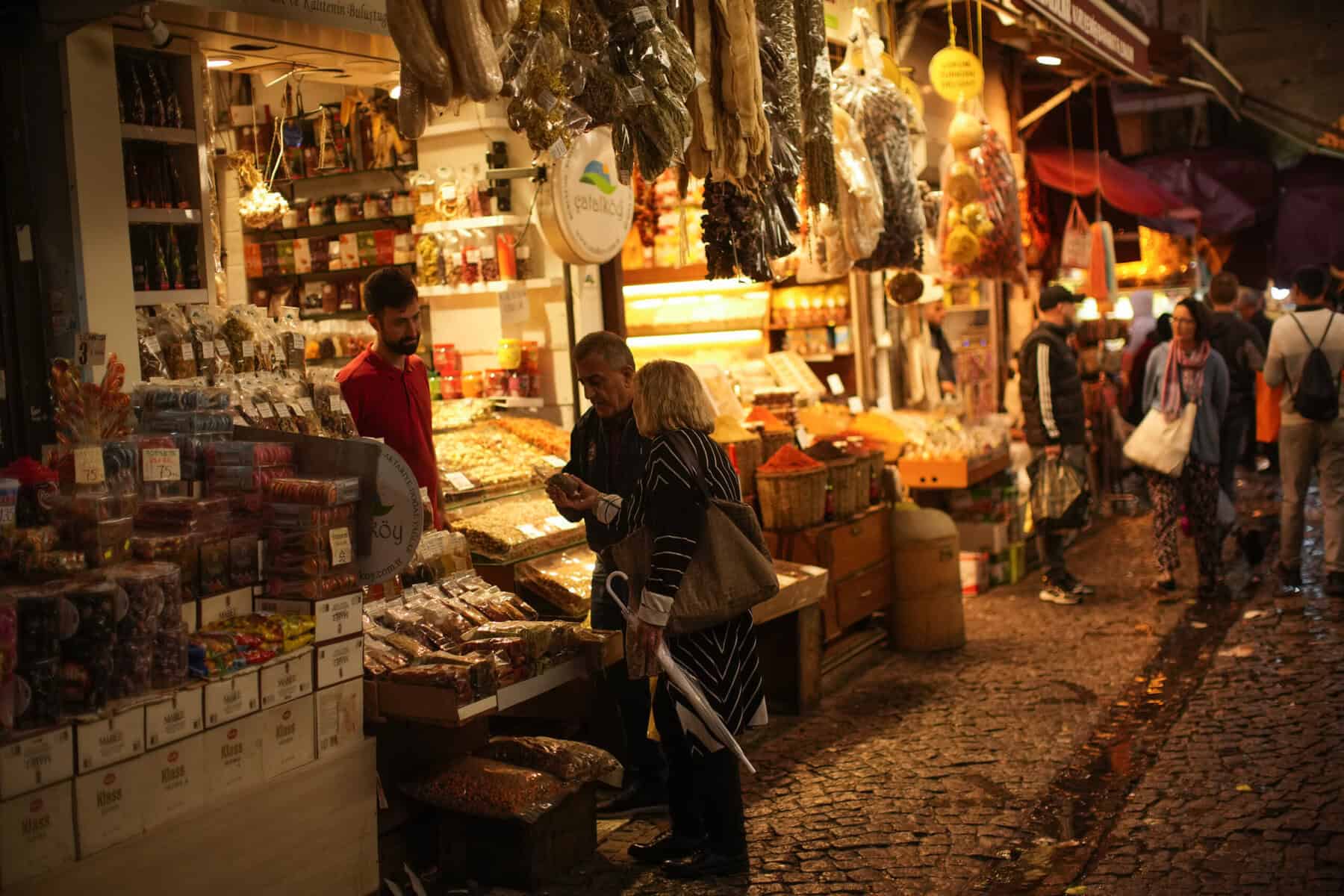 Leitzins: Fed erhöht, EZB erhöht, türkische Notenbank senkt