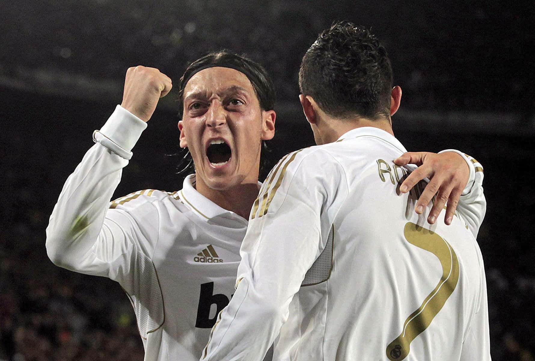 „Eine unglaubliche Reise“ geht zu Ende: Mesut Özil beendet Fußballer-Karriere