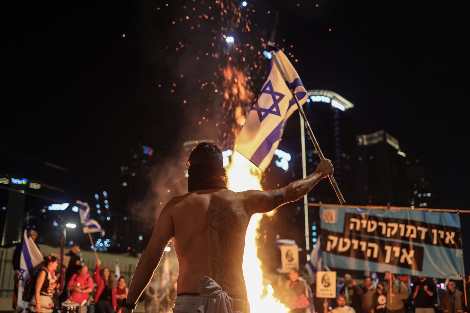 Netanjahu will Justiz schwächen: Zehntausende Israelis demonstrieren seit Wochen