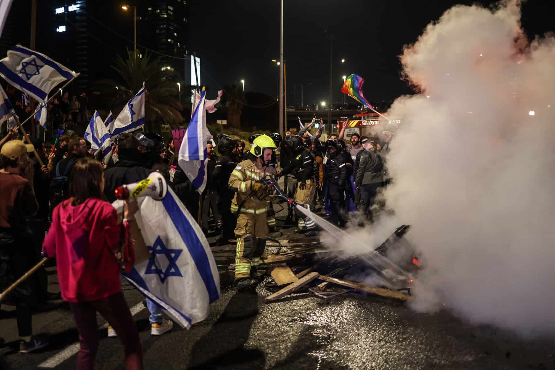 Proteste gegen Justizreform in Israel: Reservisten rücken aus