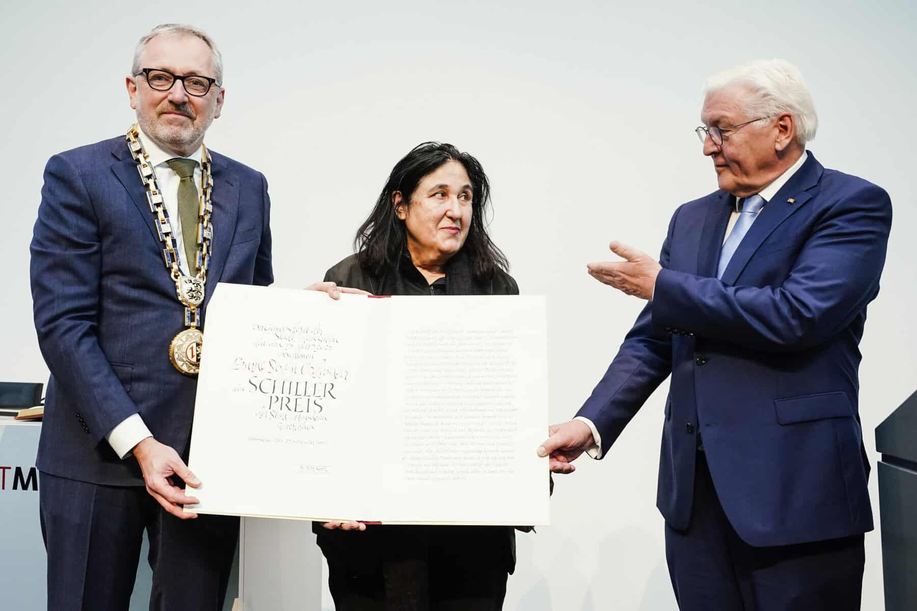 Steinmeier würdigt Özdamar: „Wohnhaft in der deutschen Sprache wie nur wenige“