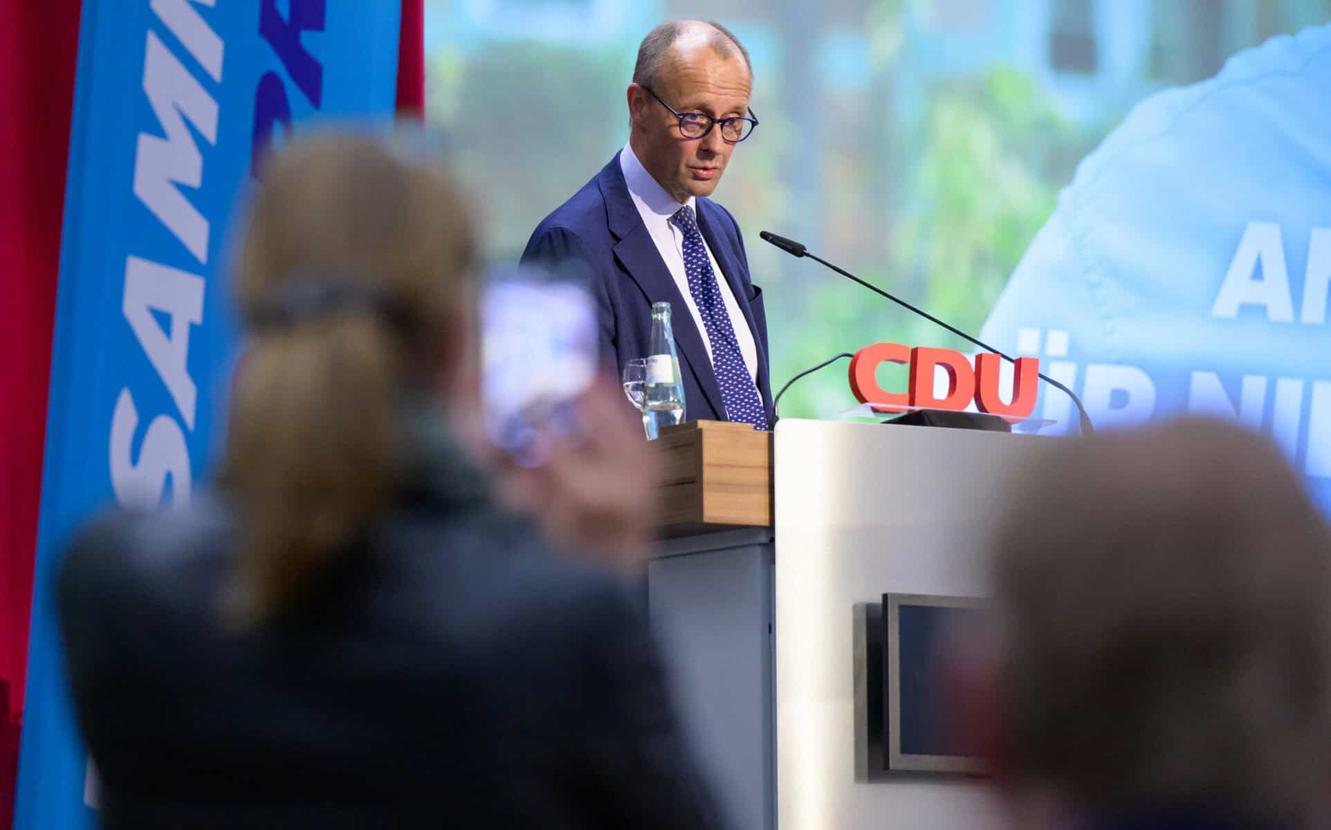 CDU-Chef Merz: Sozialleistungen ziehen viele Zuwanderer erst an