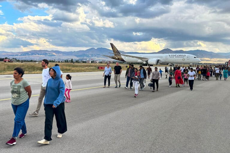 Bombendrohung auf Toilettenpapier: Flugzeug legt Notlandung in der Türkei ein