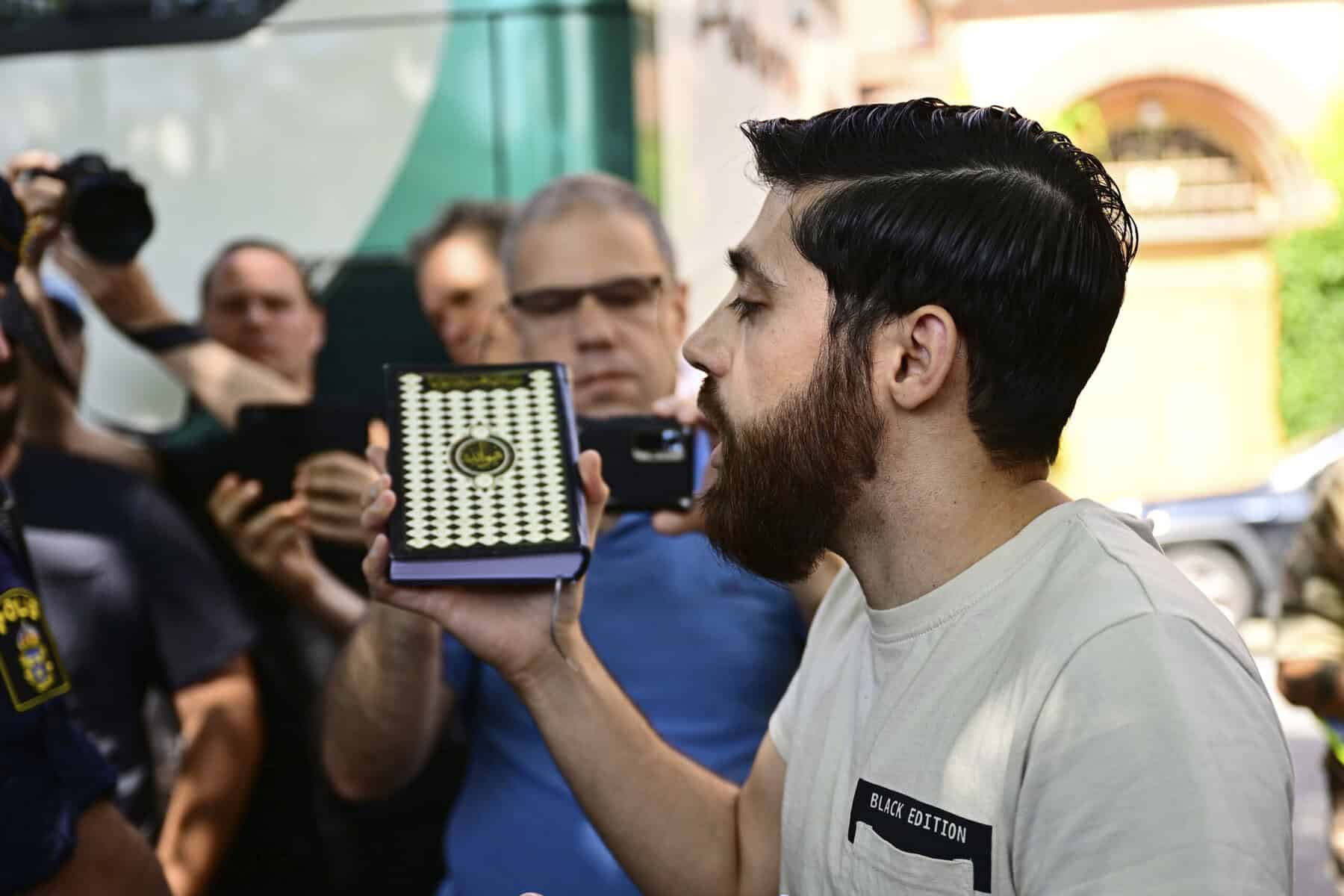 Zeichen setzen: Muslim verzichtet auf Verbrennung von heiligen Büchern