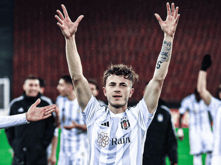 Wegen Tinder: Beşiktaş wirft Emirhan Delibaş raus