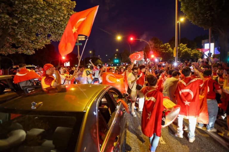 Fußgänger bei Türkei-Korso überfahren und verstorben