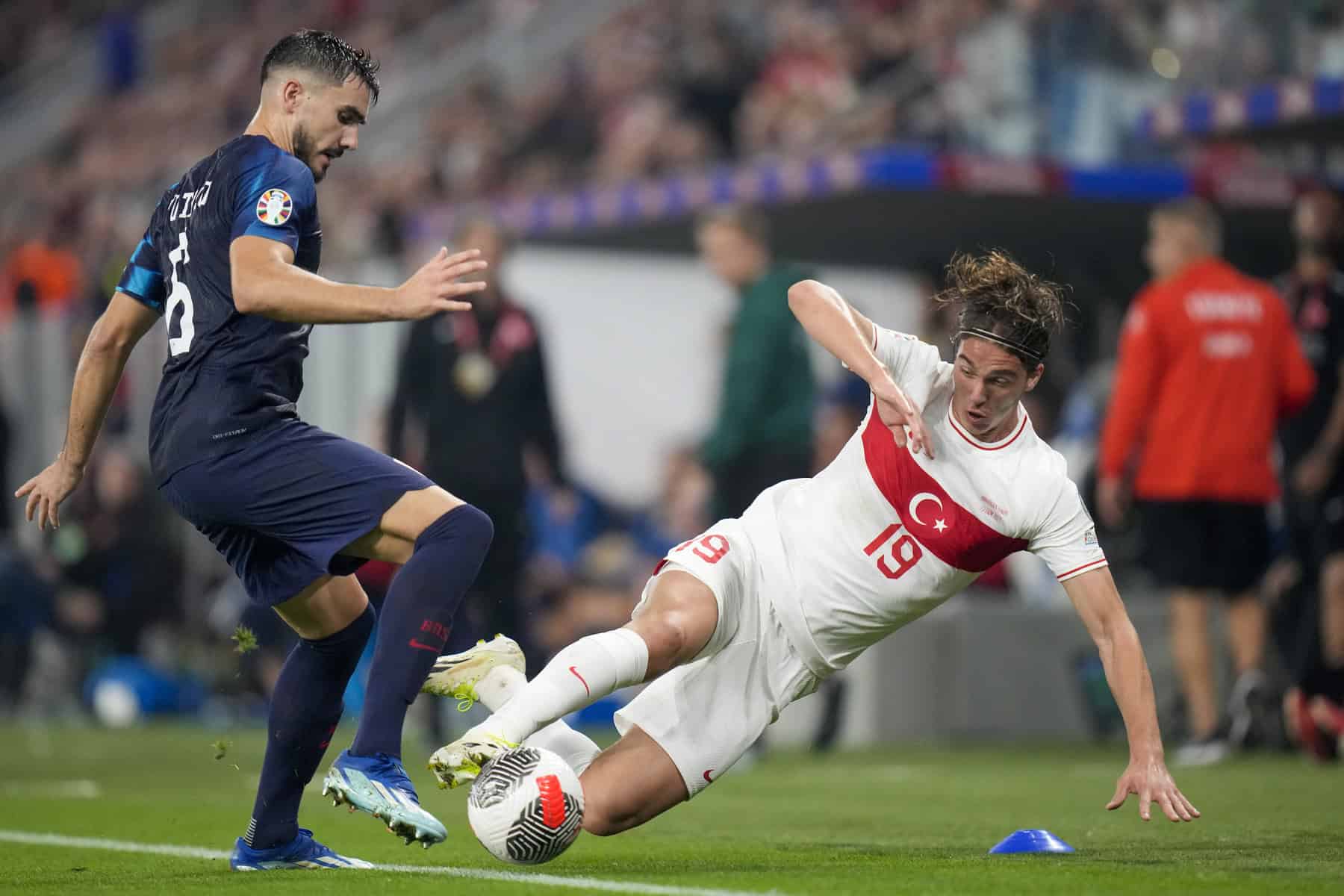 Überraschung perfekt: Türkei schlägt Kroatien und übernimmt Tabellenführung