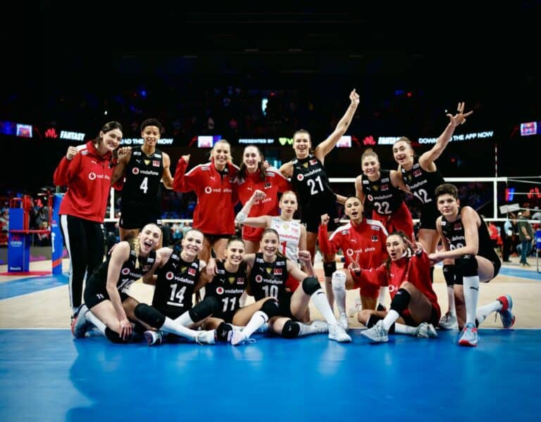 „Filenin Sultanları“: Volleyball-Triumph in den USA – trotz Reiseturbulenzen