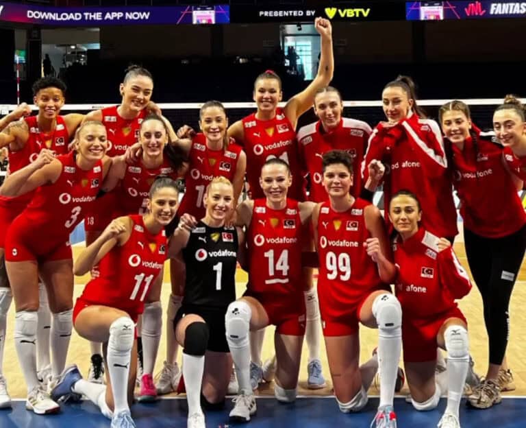 Volleyball: Türkei schlägt Deutschland trotz Reisestrapazen
