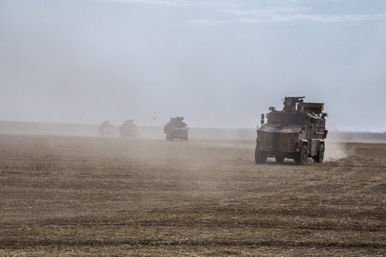 Gefechte der Türkei mit YPG und PKK halten an
