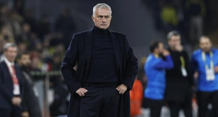 Nach Affen-Aussage: Fenerbahçe-Couch Mourinho für mehrere Spiele gesperrt