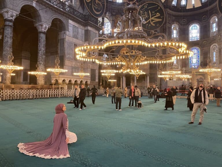 Touristen kommen nicht mehr kostenlos in die Ayasofya-Moschee
