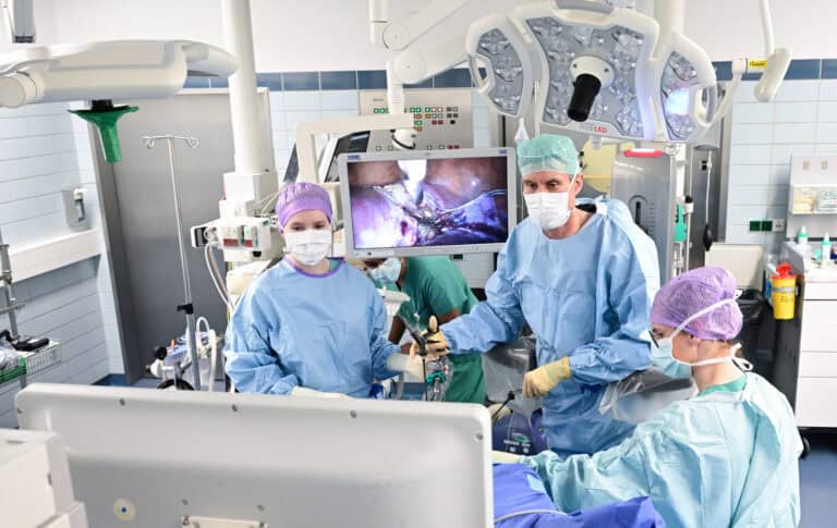 Trotz Ärztemangel in Deutschland: Türkische Ärzte müssen lange warten